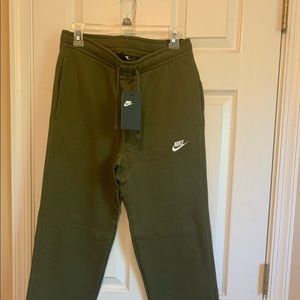 Men’s Nike sweatpants, size medium, olive green